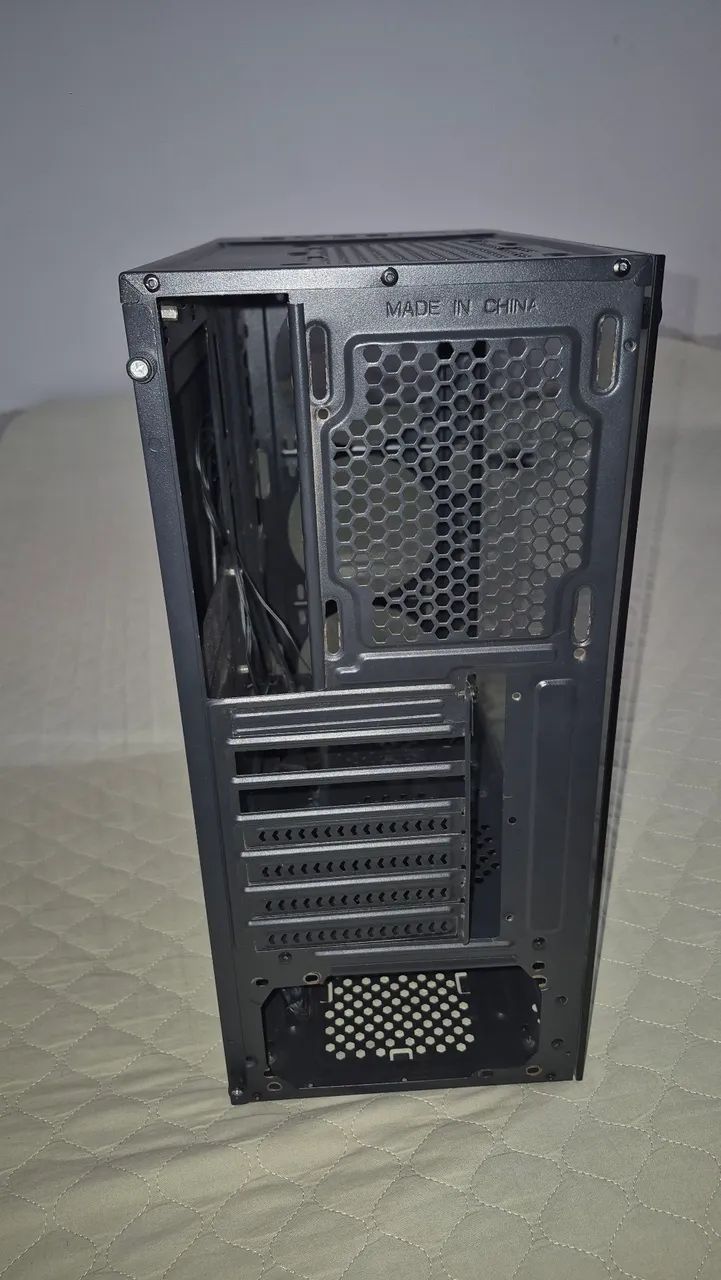 Gabinete preto conservado - Foto 3