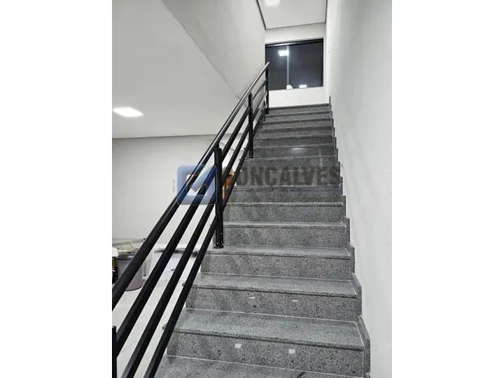 Galpão Comercial à Venda em Assunção, SBC  275 m² (Útil + Externo) com 2 Vagas - Foto 2