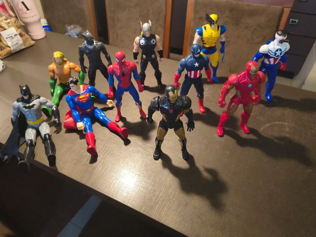 Heróis da Marvel e DC comics bonecos 