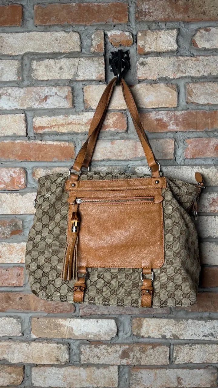 bolsa de ombro gucci monograma