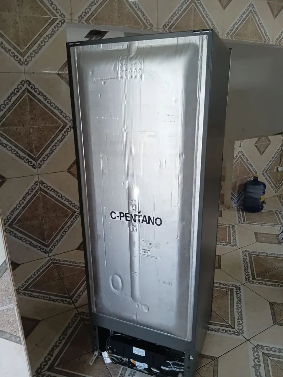 Uma geladeira  - Foto 5