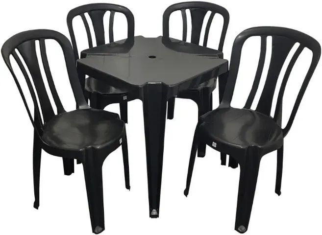 Jogo de Mesa com 4 Cadeiras Plásticas Bistrô 182 Kilos