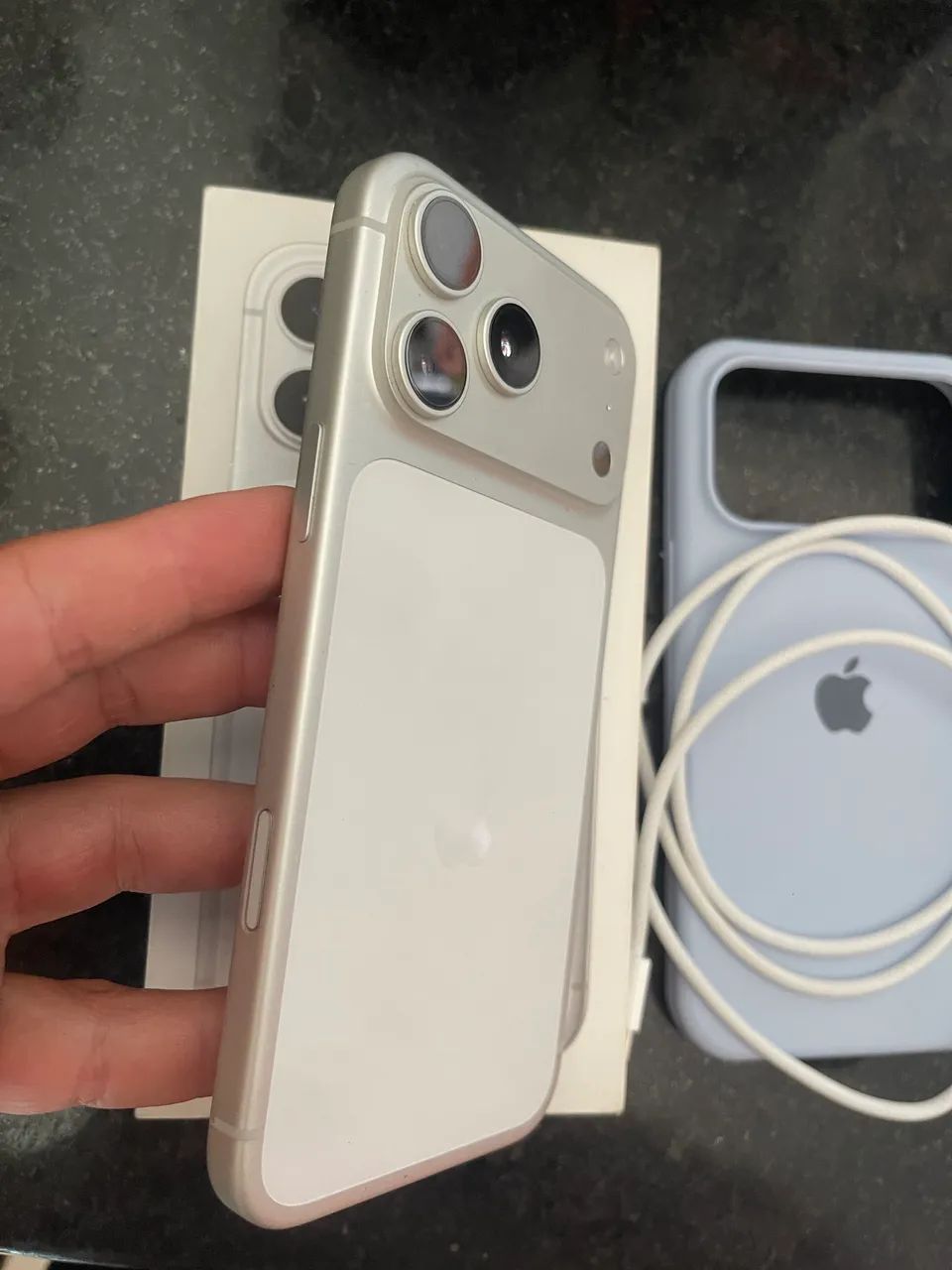 iPhone 17 pro Max silver  - Foto 2