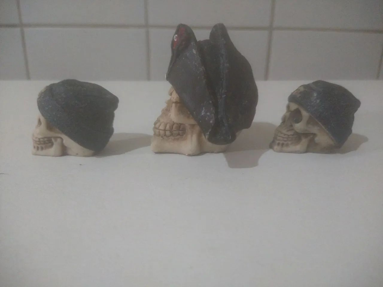 3 caveira crânio de resina pequenas - Foto 2