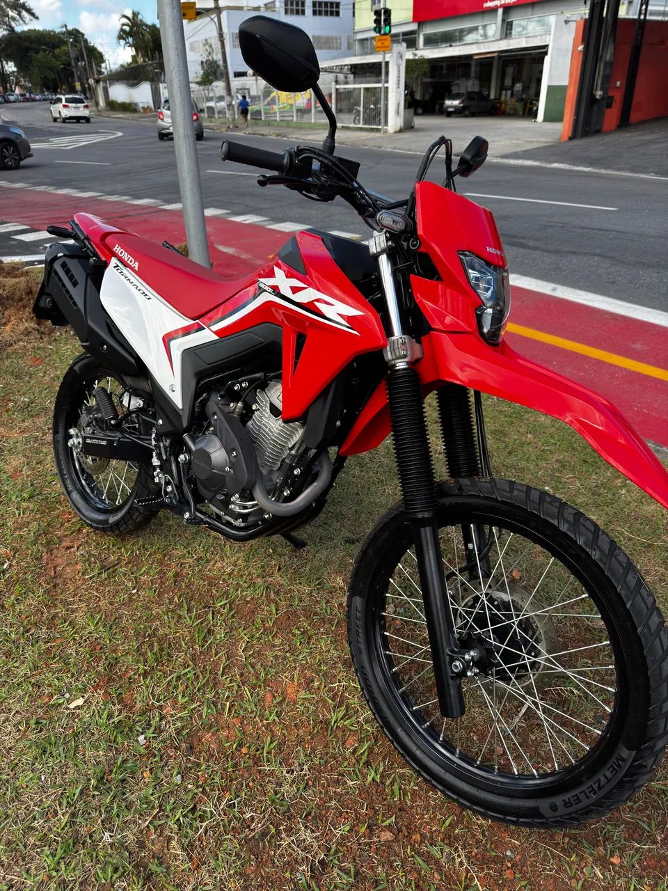 Honda XR300 Tornado 2025 - Foto 2