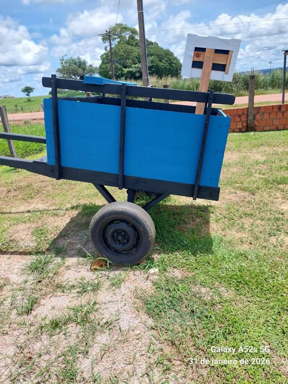 Carro de boi tipo carroça - madeira maciça - ótimo estado - Foto 4
