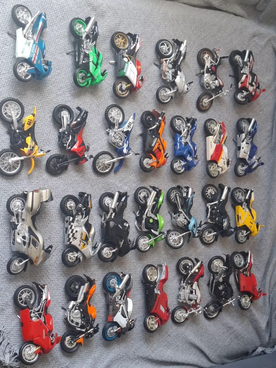 Coleção completa miniatura - Venda!