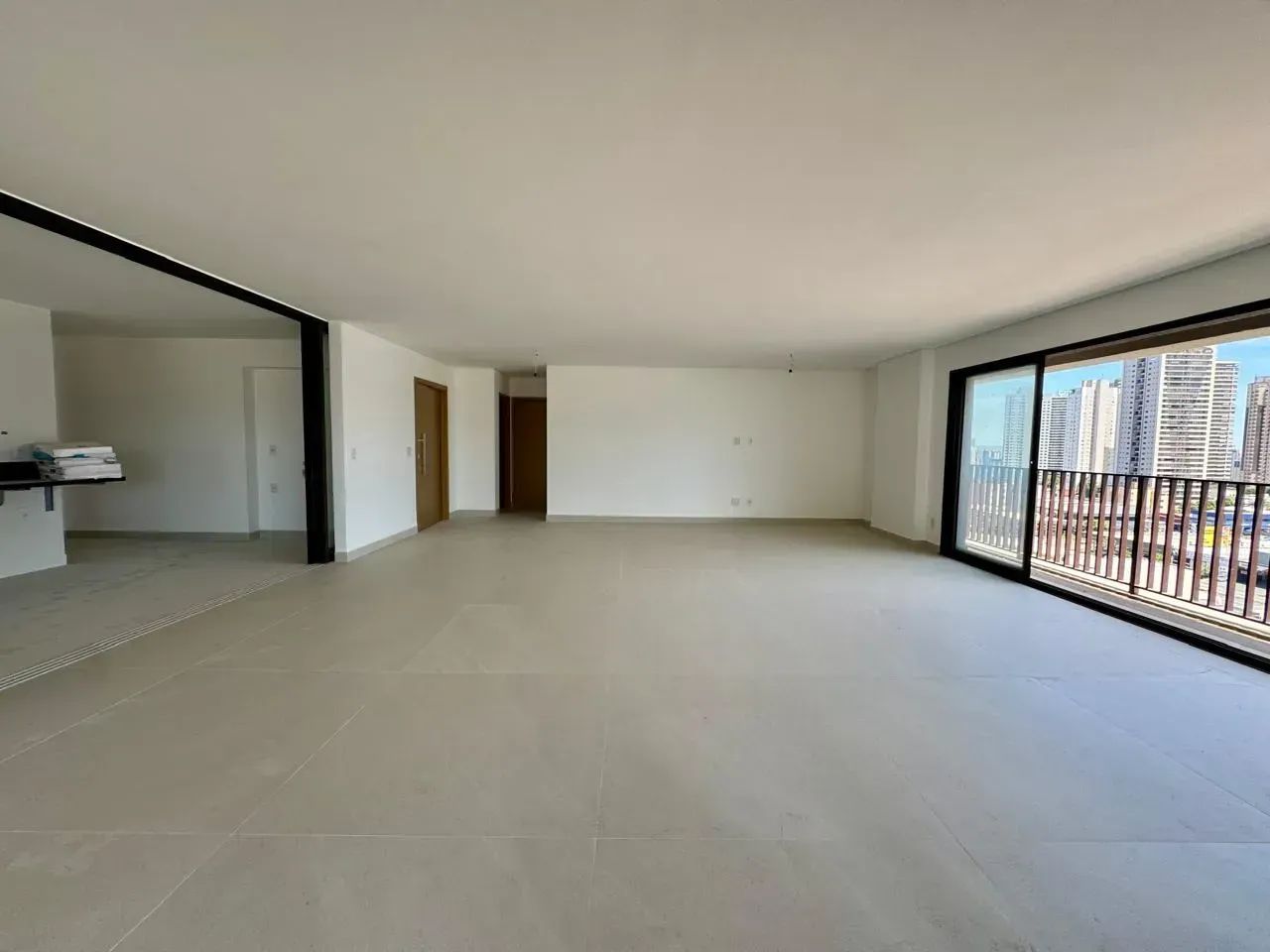 Imóvel para venda tem 245 metros quadrados com 4 quartos em Setor Bueno - Goiânia - GO - Foto 4