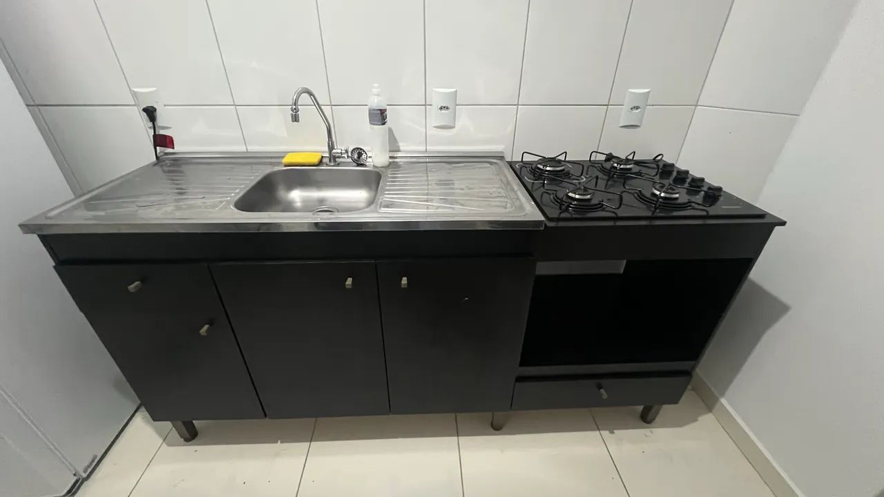 Guarda louça com cooktop e pia 