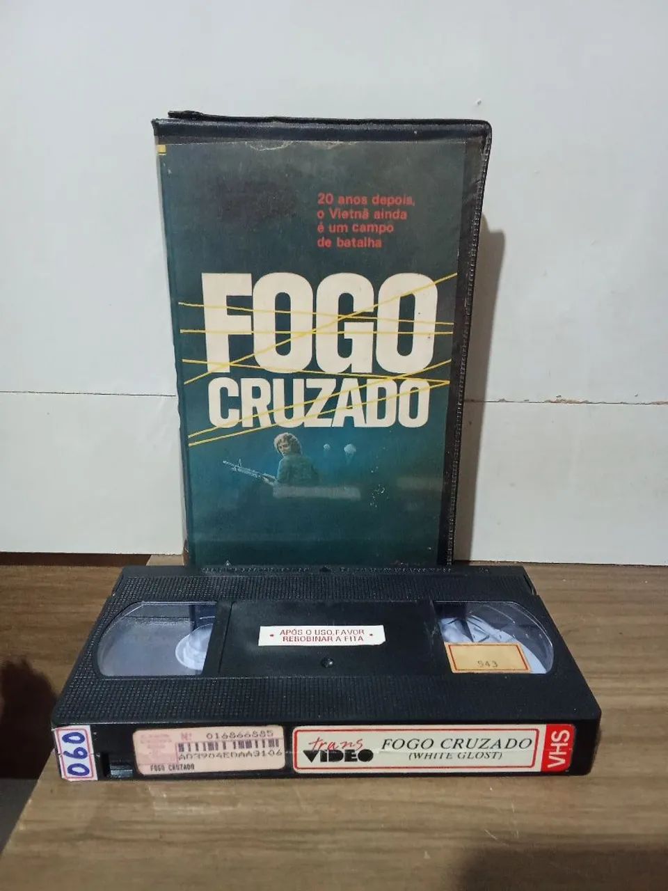 Vhs filme fogo cruzado (legendado) - Foto 3