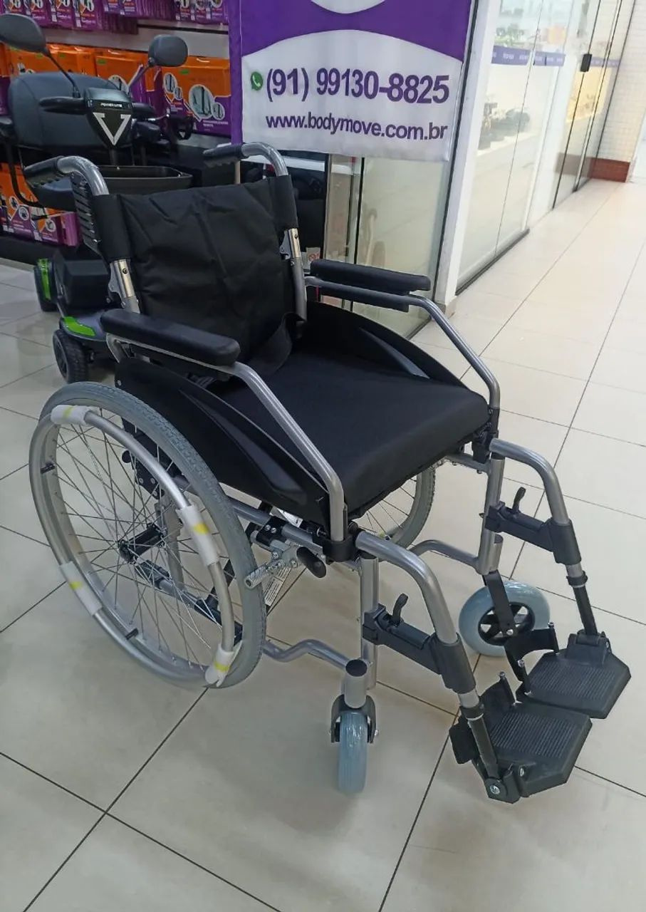Cadeira de rodas em alumínio 