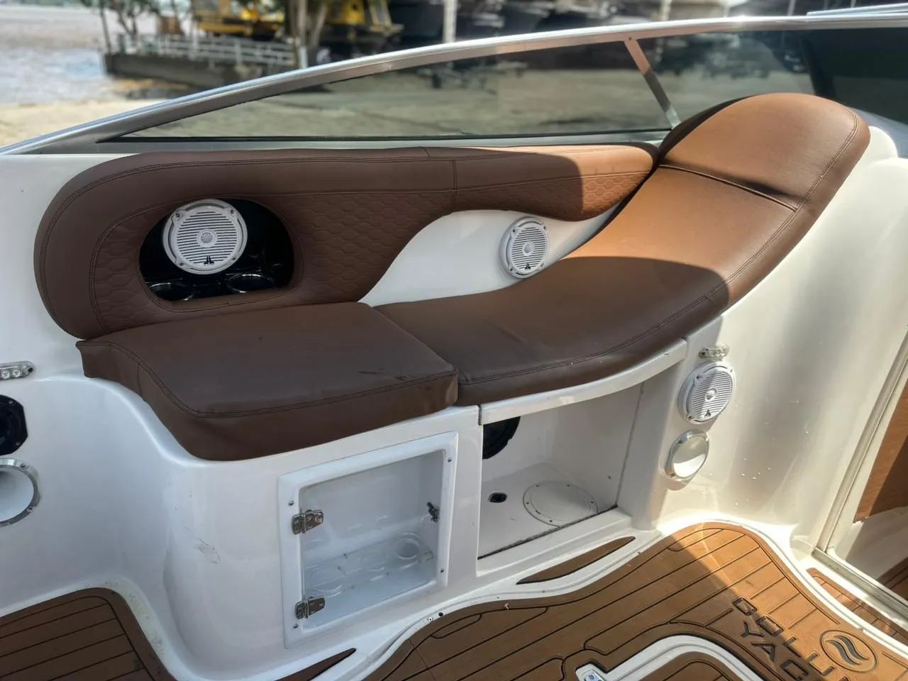 Lancha 23,5 coluna yachts  - Foto 4