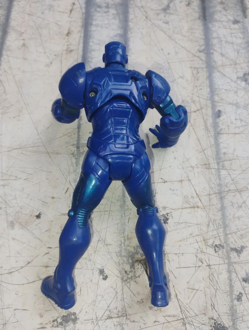 Vendo um boneco iron Man do homem de ferro da marca Hasbro e Marvel  de 2012 - Foto 3