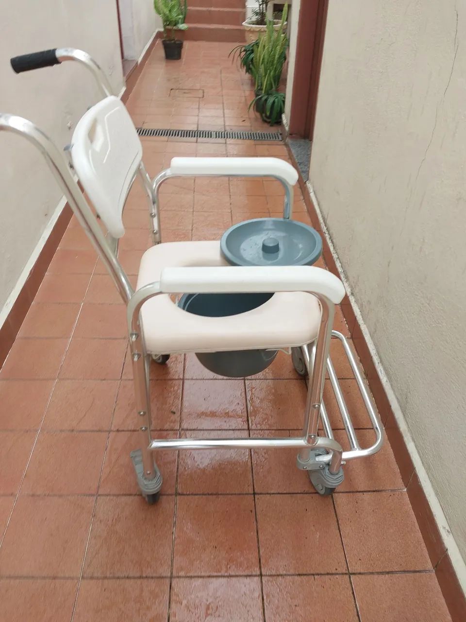 Cadeira Banho Alumínio - Foto 2