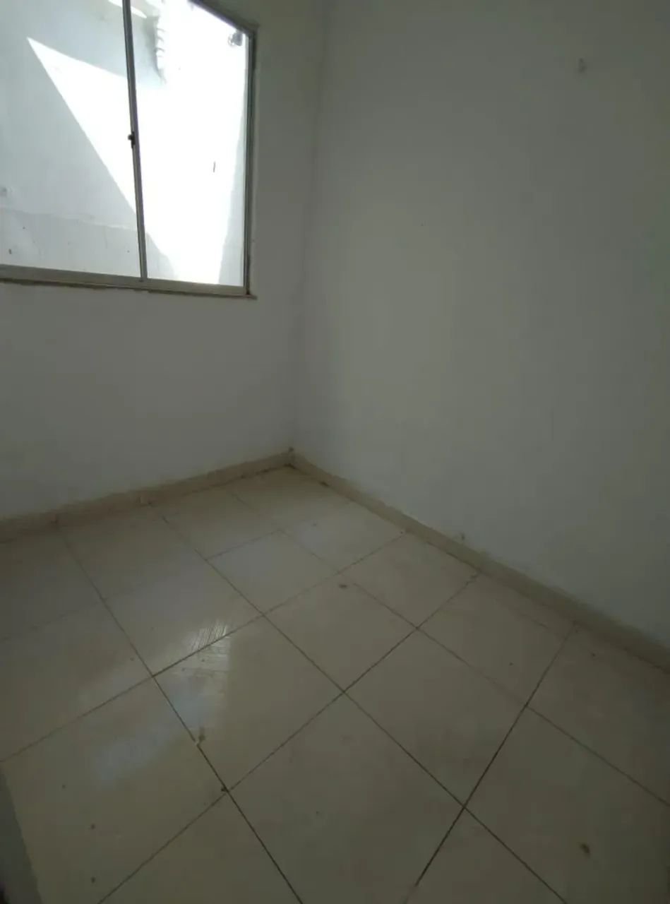 CASA COM 2 QUARTOS EM CENTRO - ACEITO ENTRADA - Foto 4