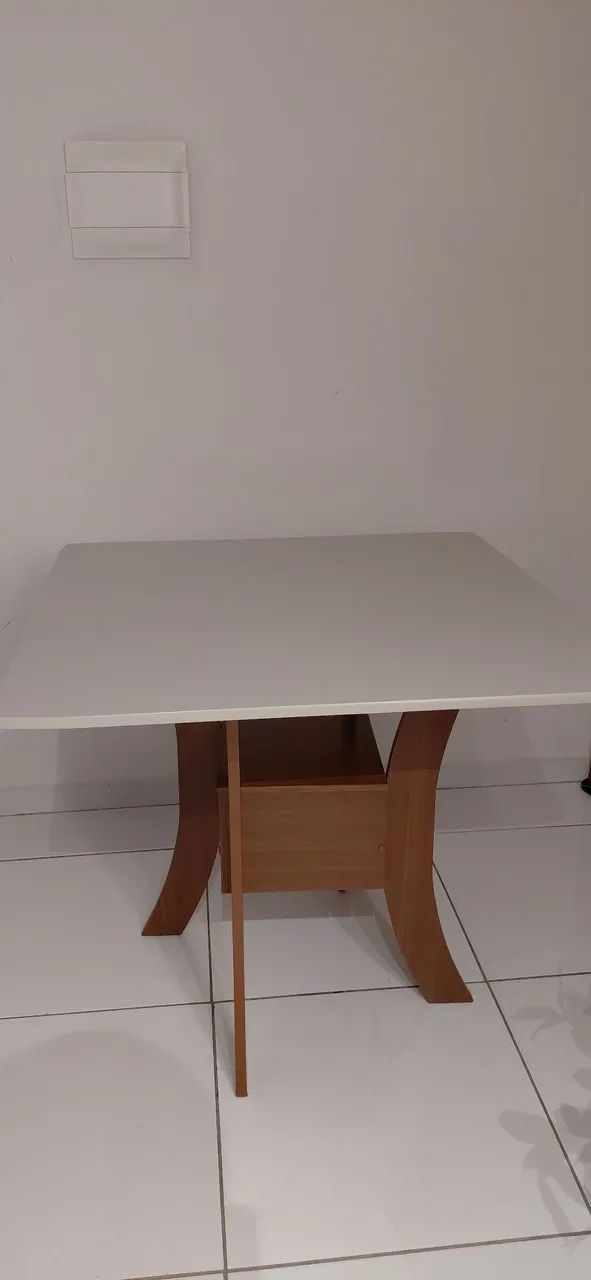 Conjunto mesa com quatro cadeiras - Foto 3