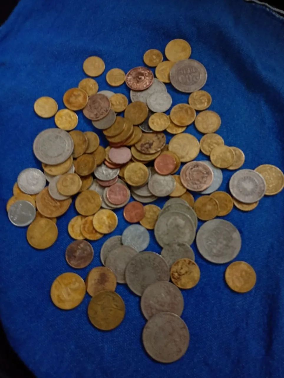 Vendo 105 moedas antigas 