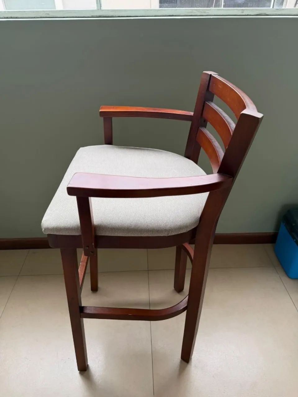 Banquetas de madeira maciça  - Foto 4