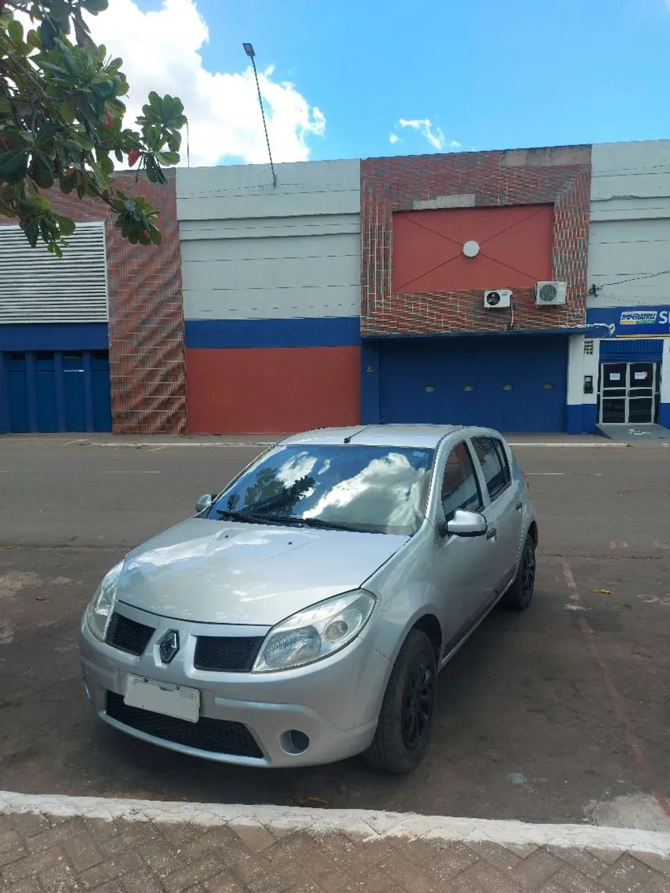 Renault Sandero 2011
