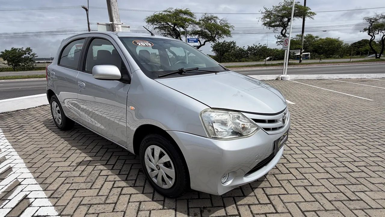 Toyota Etios ETIOS XS 1.3 Flex 16V 5p Mec. 2013