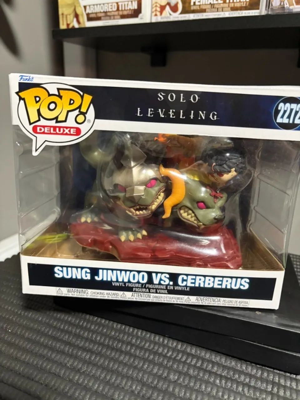 Funko Pop Solo Leveling Sung Jinwoo vs Cerberus - moment