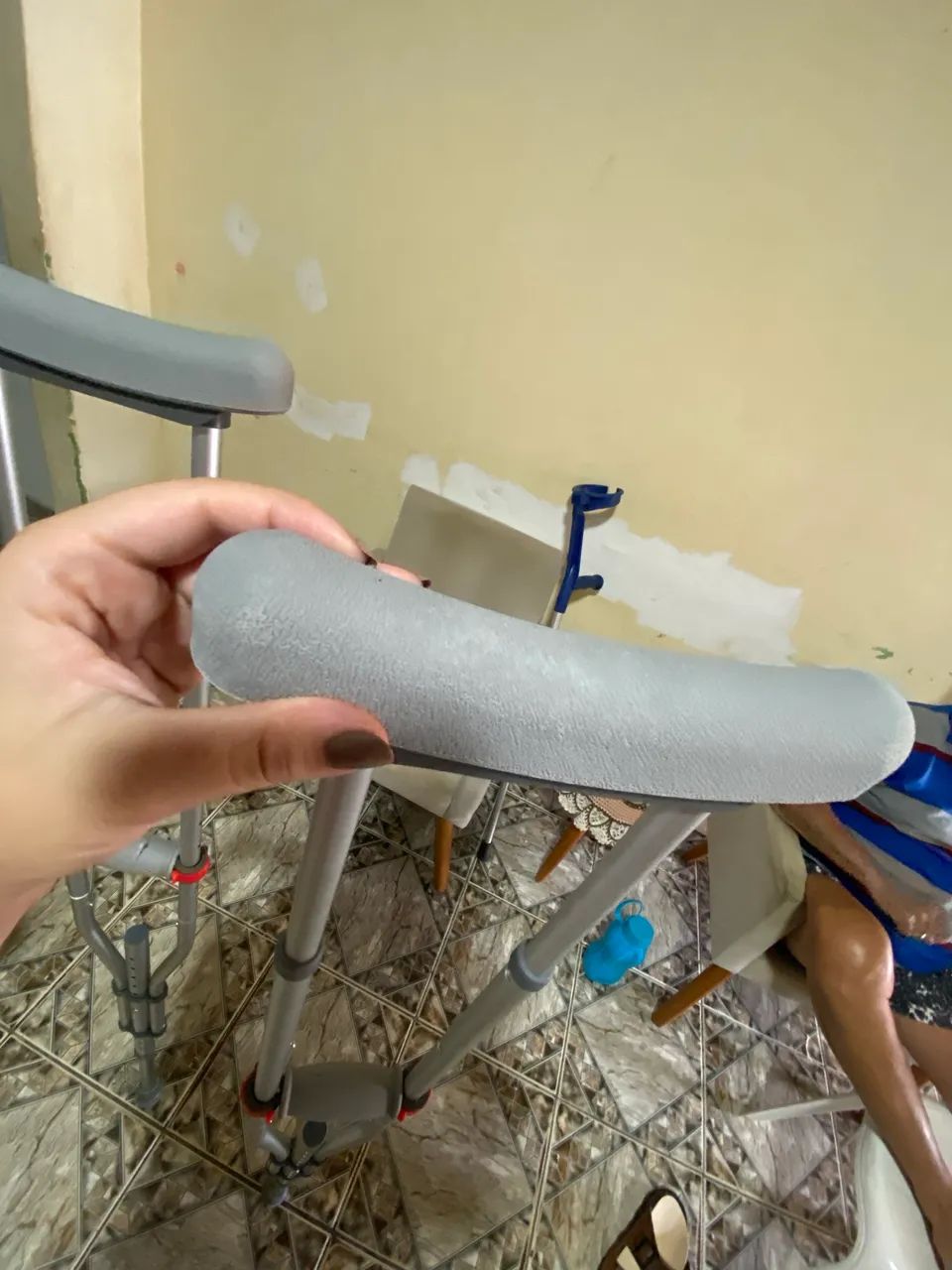 Muletas de Alumínio Reguláveis Novas  - Foto 3