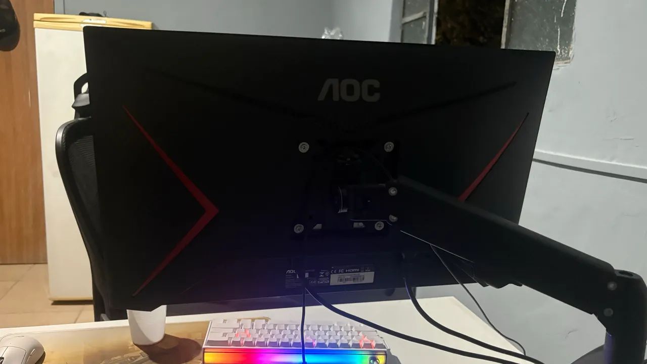 Monitor AOC 144hz (sem nenhum detalhe)  - Foto 3