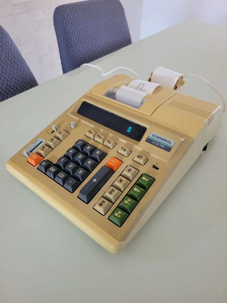 Calculadora eletrônica General Teknika 