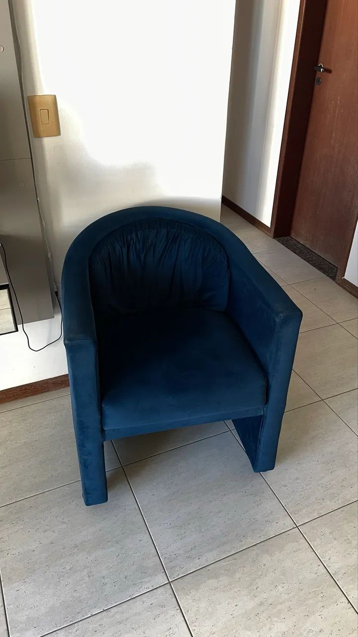 Vendo sofá com 2 poltronas 