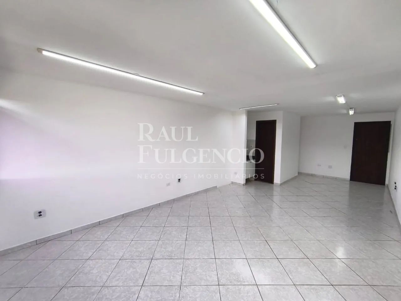 Sala Comercial para Locação no Edifício Oscar Fuganti no Centro de Londrina - Foto 5