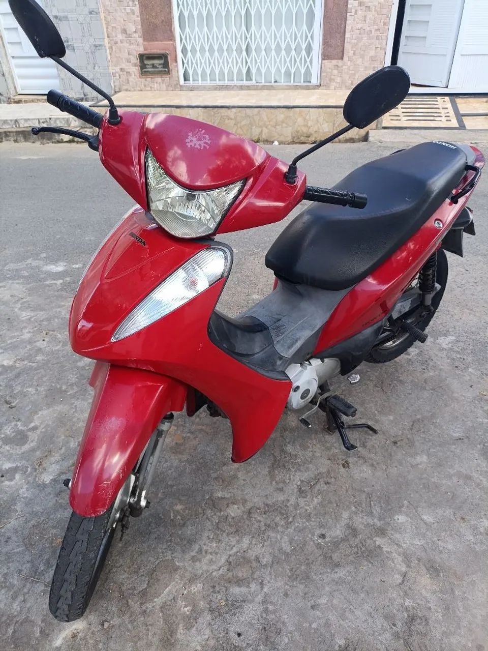 Biz - 125cc - emplacada pegar e usar!