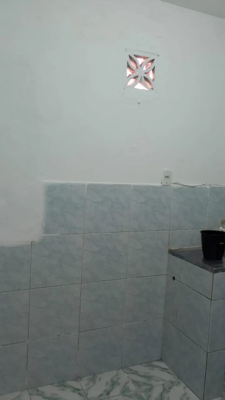 VENDE-SE  CASA 