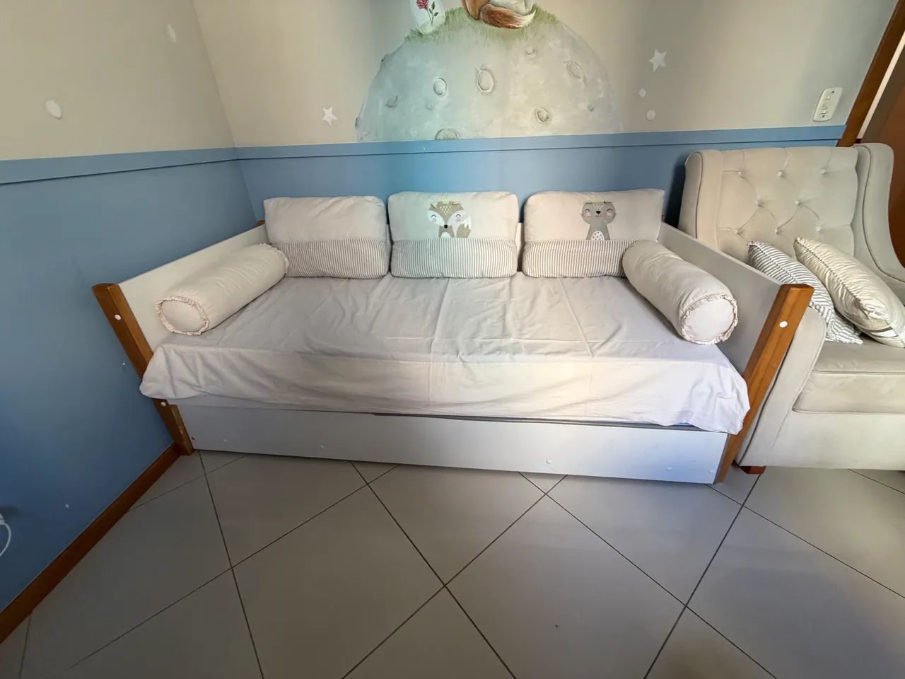 Vendo bicama com um colchão de solteiro