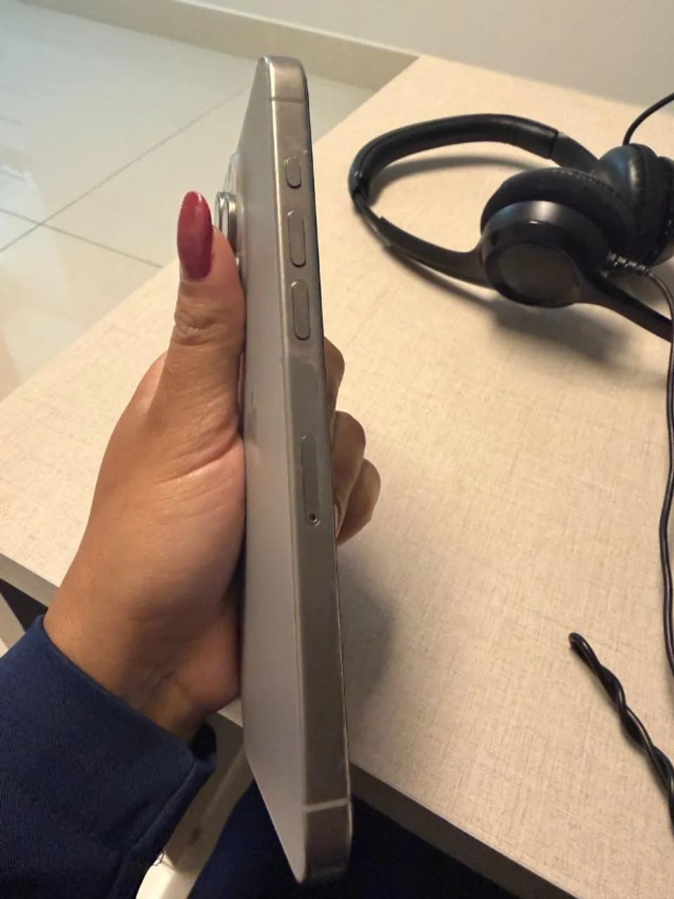 VENDO IPHONE 15 PRO MAX 512 GB SUPER CONSERVADO *
