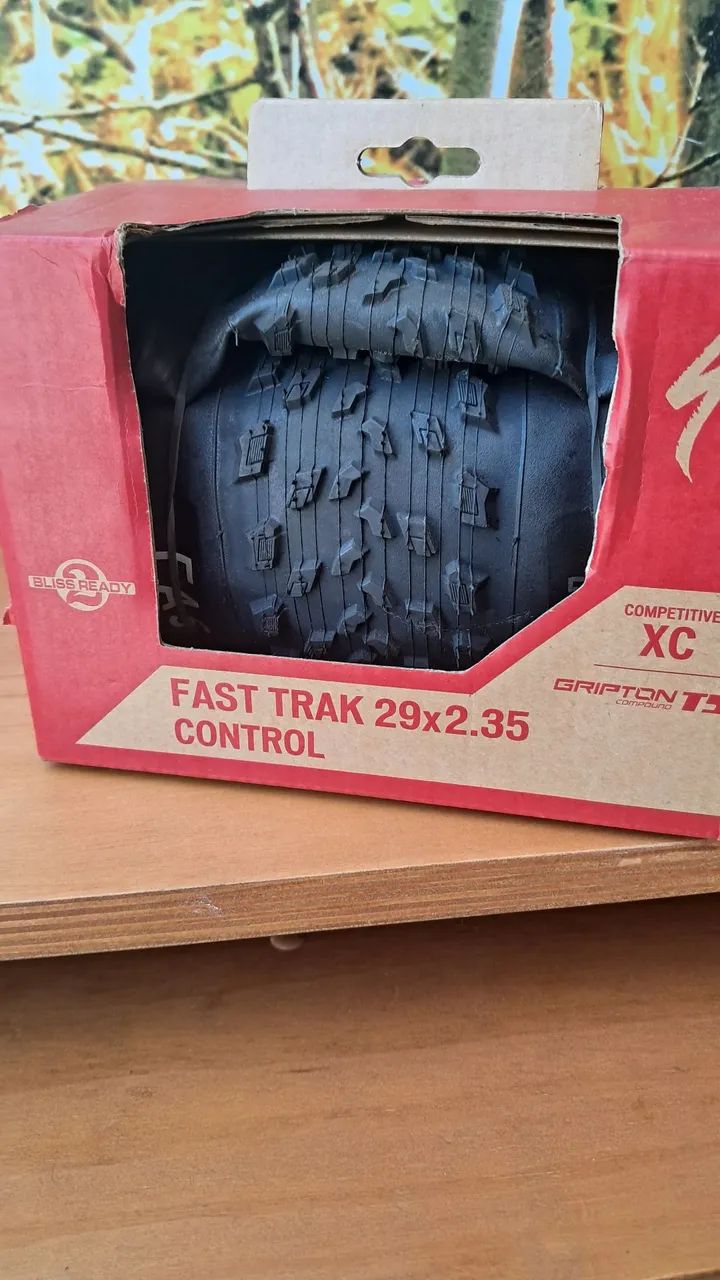 Pneu Fast Trak 29x2.35 Control - Foto 2