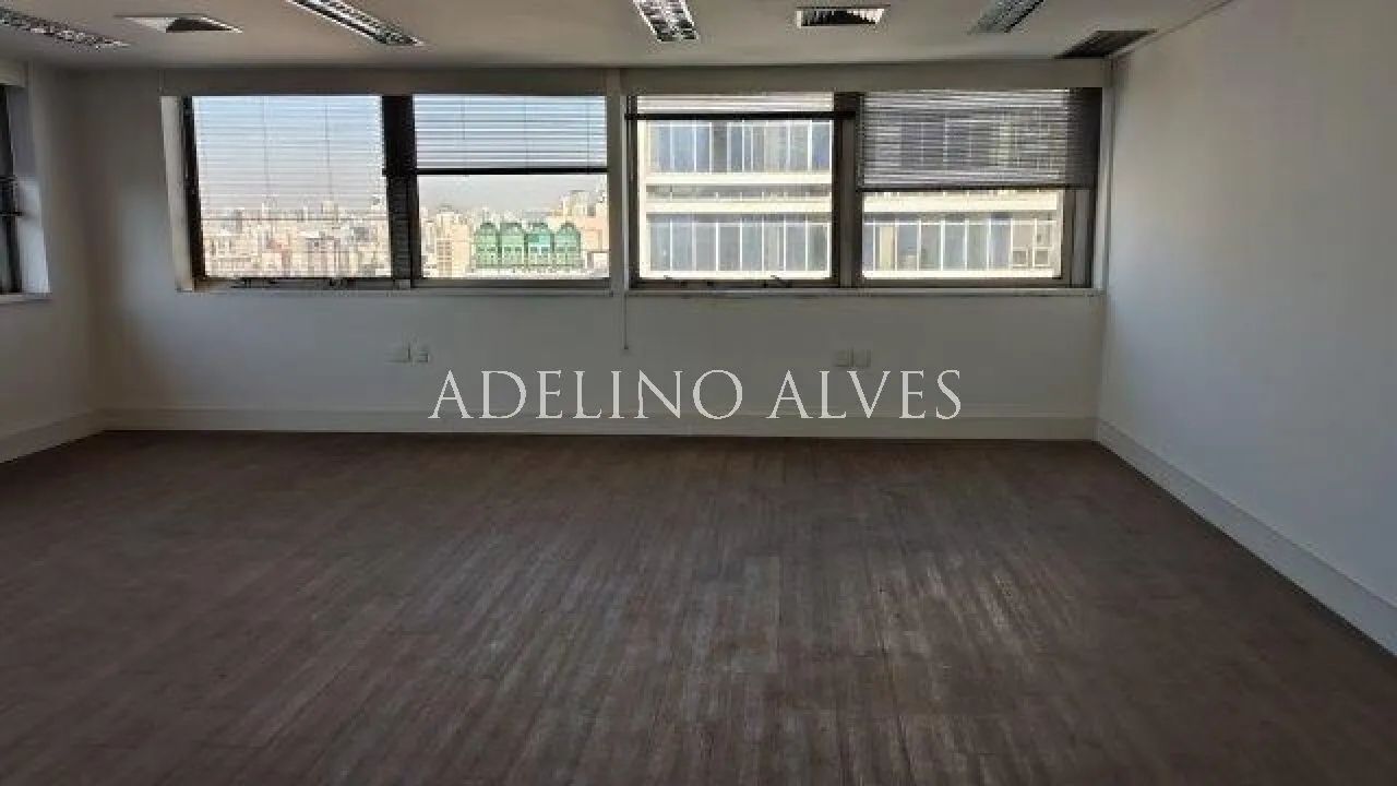 CONJUNTO COMERCIAL COM GARAGEM NO CENTRO