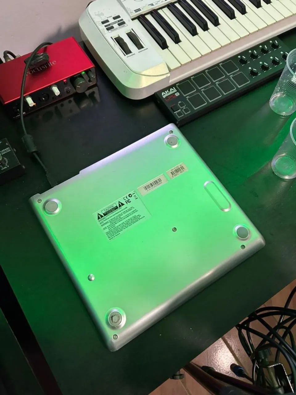 Akai MPC STUDIO Professional Prata - Instrumentos musicais