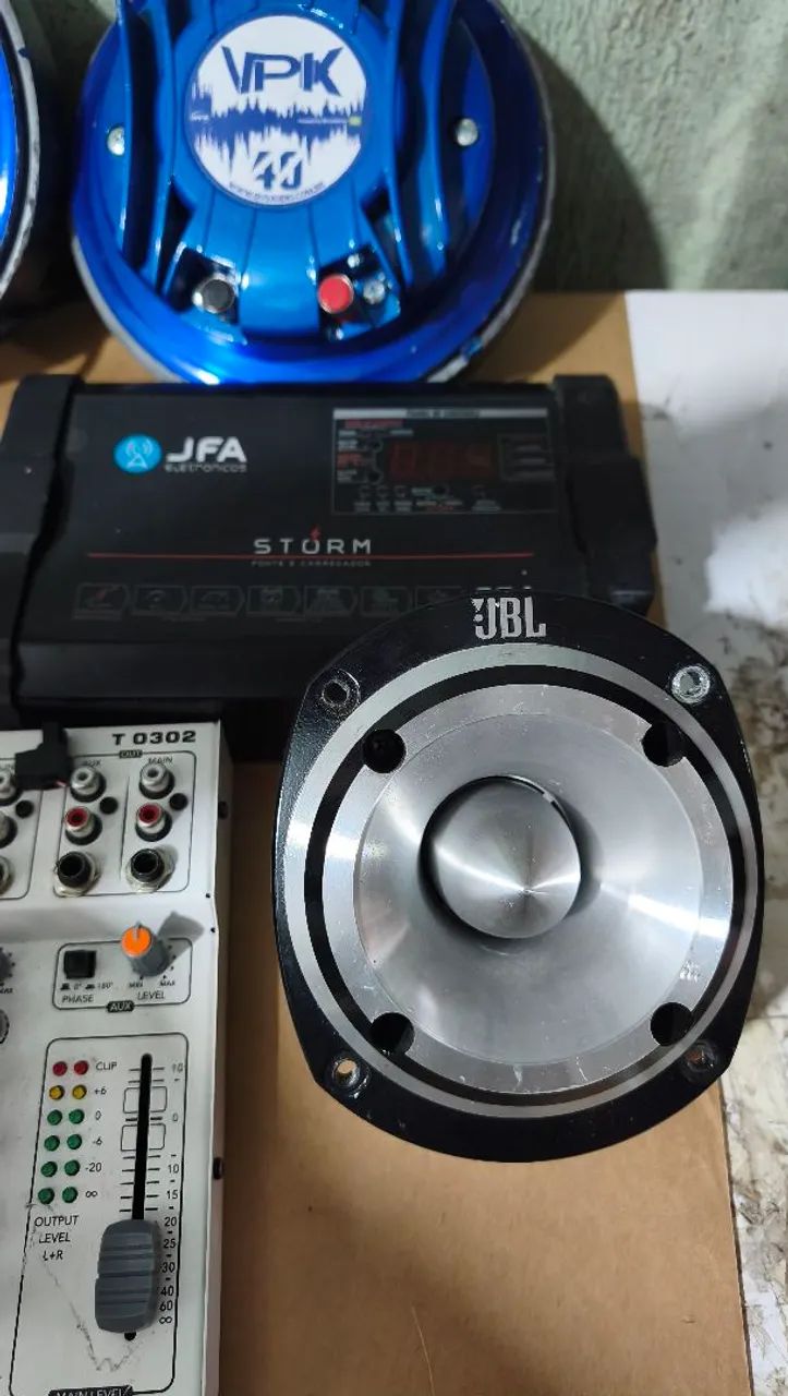 Som automotivo sub JBL ,mesa Taramps ,fonte jfa,Twister,corneta