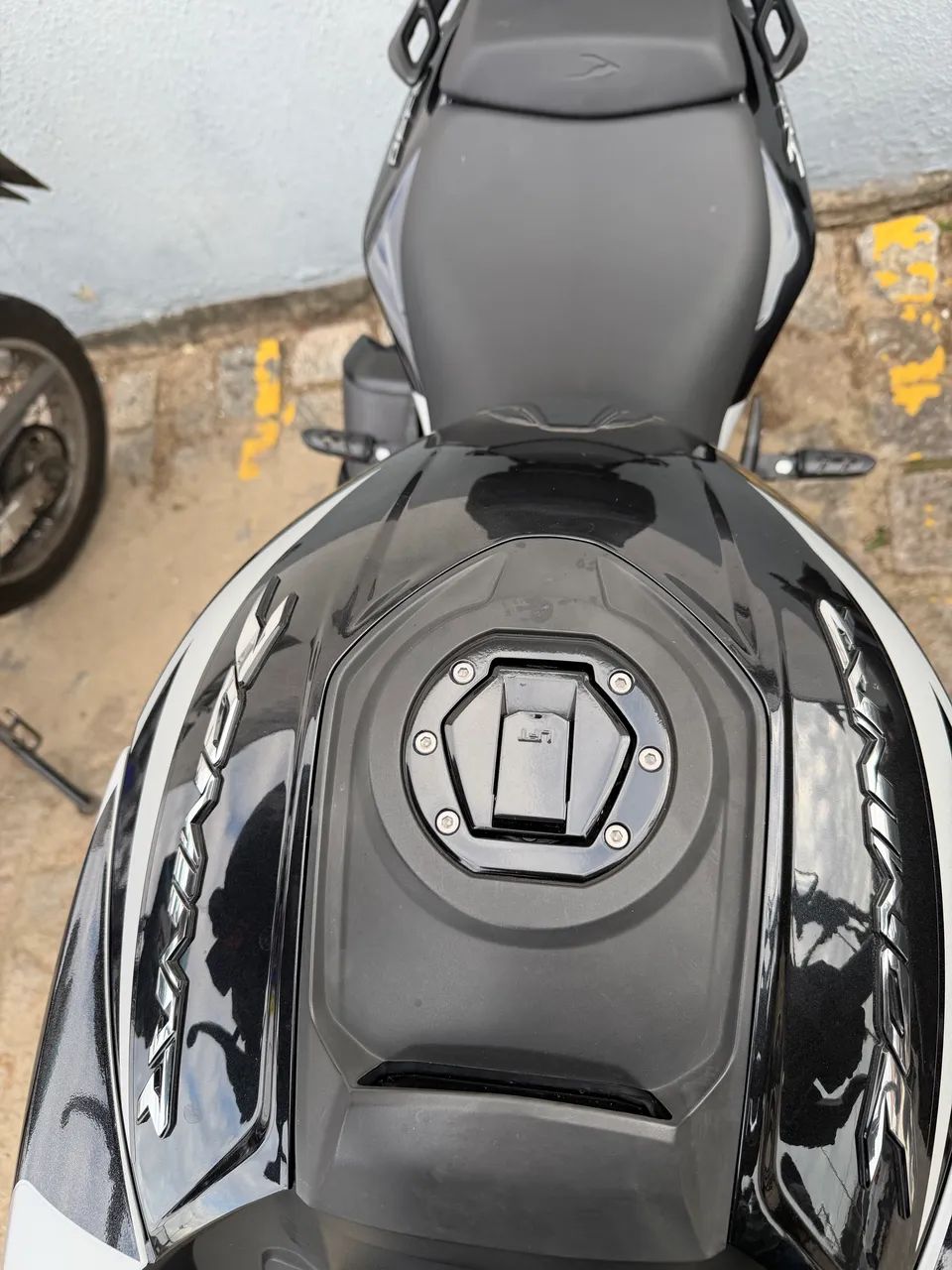 Bajaj Dominar 250 - Foto 2