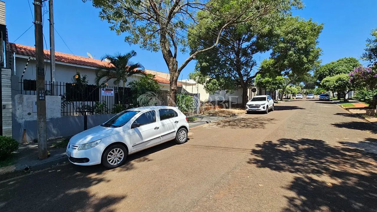 Excelente Casa - terreno inteiro - Foto 2