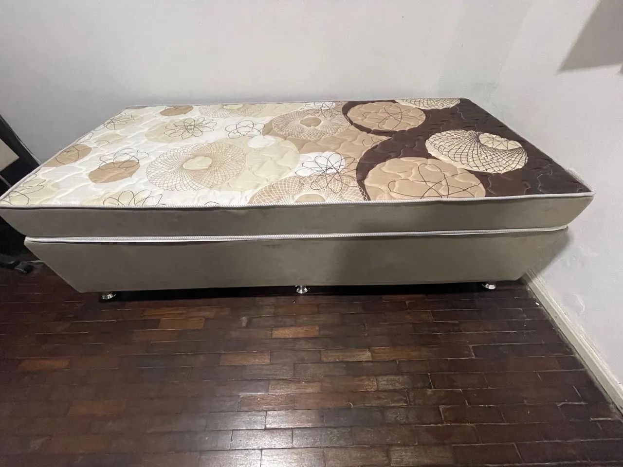 Cama Solteiro