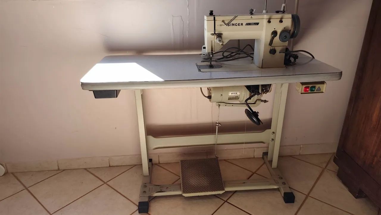 SINGER2 他 Singer 20U73 Original Industrial Reta e Zig-Zag com Motor Fox 400W