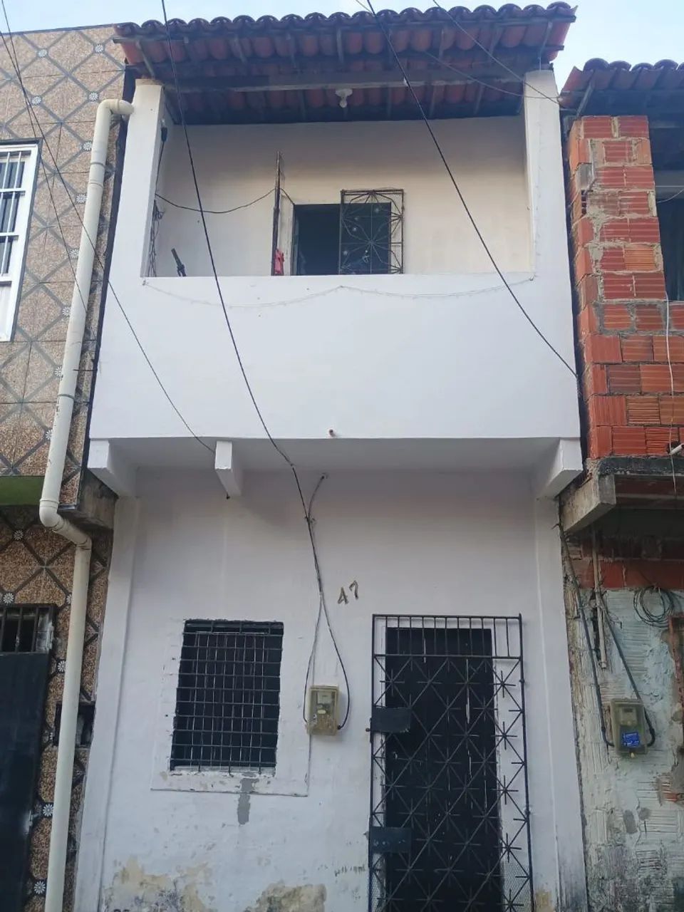 VENDE-SE ESTA CASA