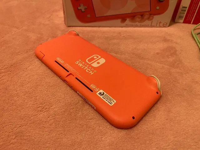 Nintendo Switch Lite Coral + Joycom + Capa (Seminovo em ótimo estado) - Foto 3