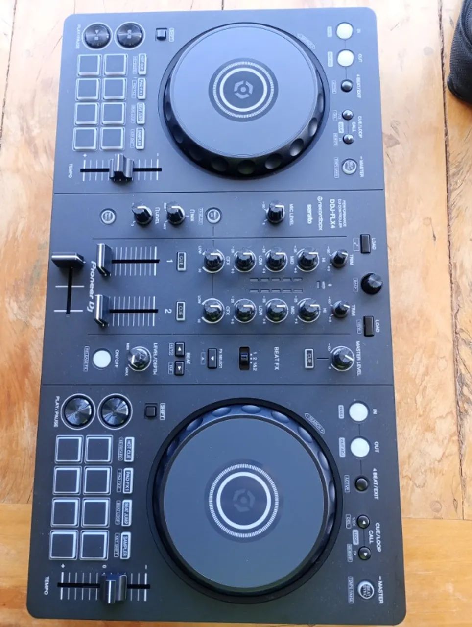 Controladora DDJ FLX4 semi-nova - Foto 3