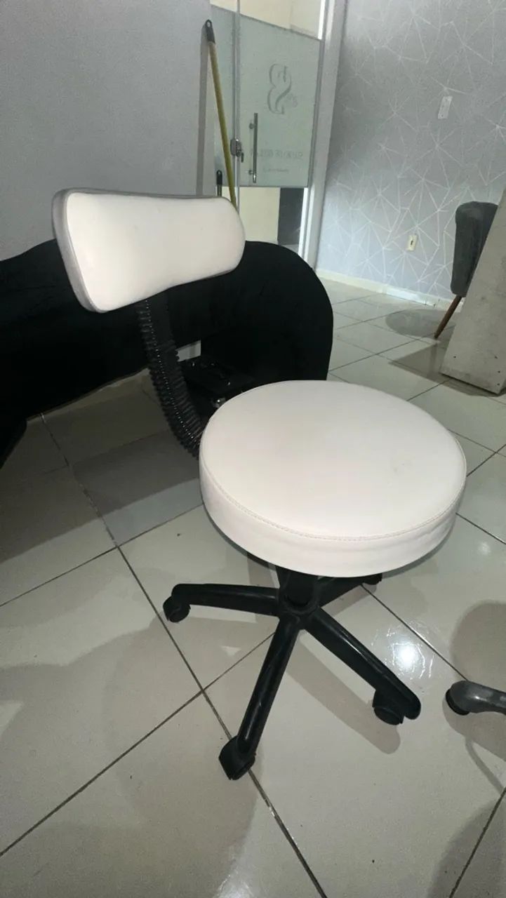 Mocho giratório para estética - Foto 3