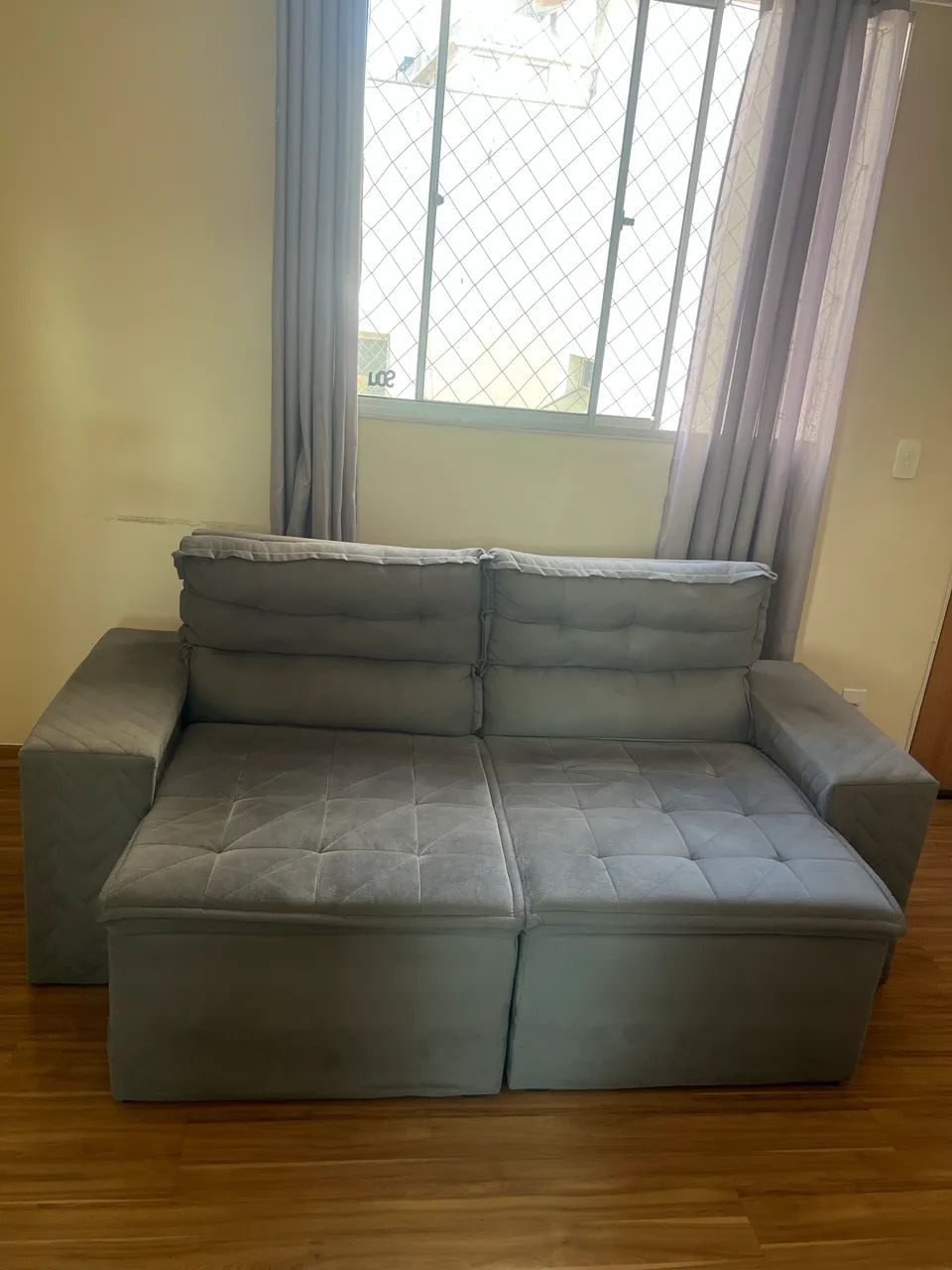 Sofá 3 lugares 
