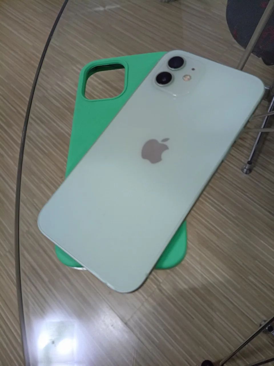 iPhone 12 - 64gb