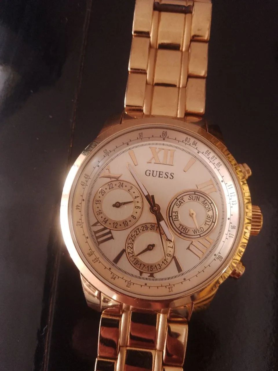 Lindo Relógio Guess dourado  - Foto 4