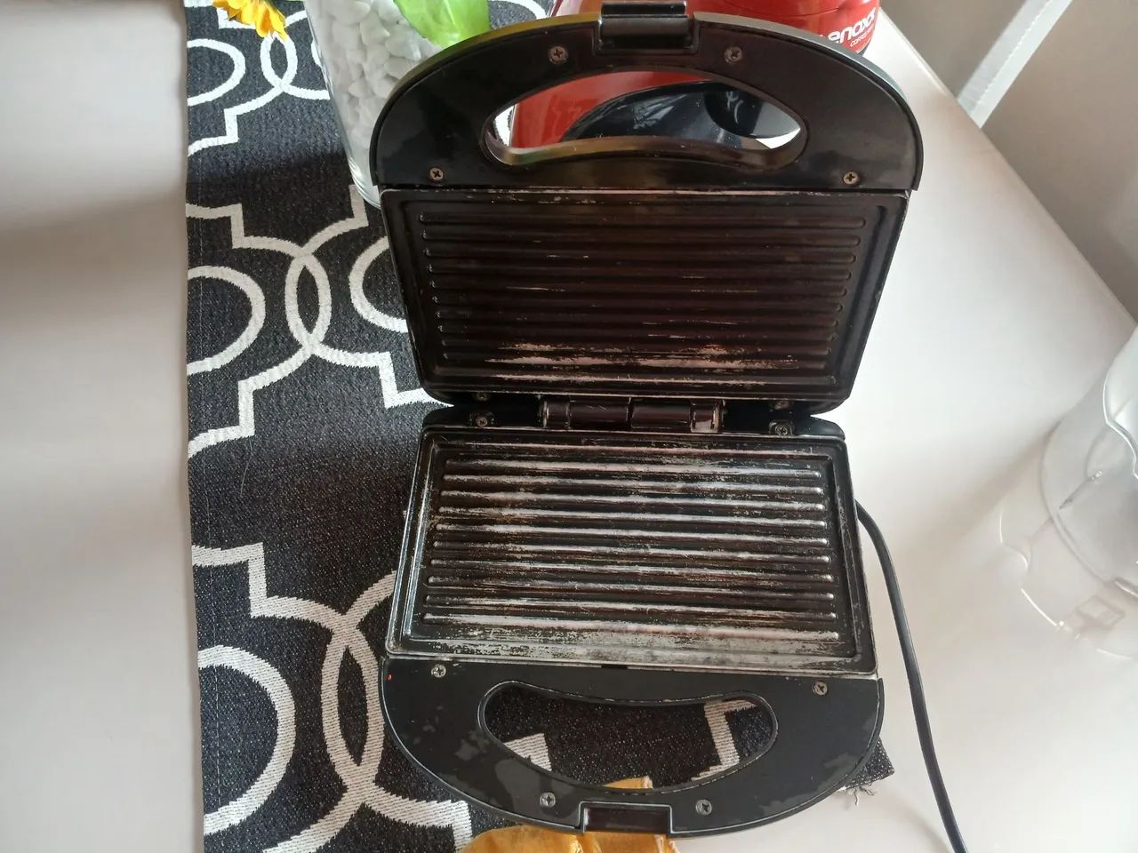 Sanduicheira 30reais bem boa